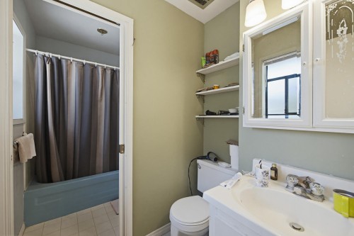 15524 105A Avenue, Surrey, BC 
