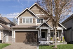 21665 95 Avenue  Langley, BC V1M 4E3