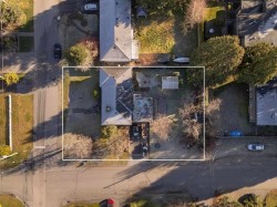 13890 Blackburn Avenue  White Rock, BC V4B 2Z2