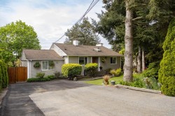 16104 9 Avenue  Surrey, BC V4A 1A6