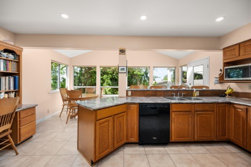 7457 Minster Dr. West, Delta, BC 