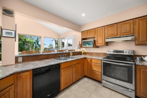 7457 Minster Dr. West, Delta, BC 