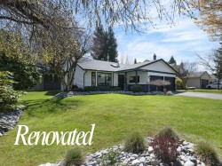 15496 93rd Avenue Surrey, BC V3R 9B6