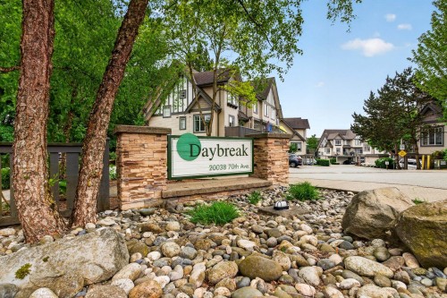 18-20038 70 Avenue  Langley, BC V2Y 0B4