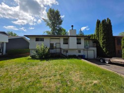 35378 Wells Gray Avenue Abbotsford, BC V2S 5W9