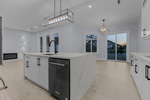 18764 62A Avenue, Surrey, BC 