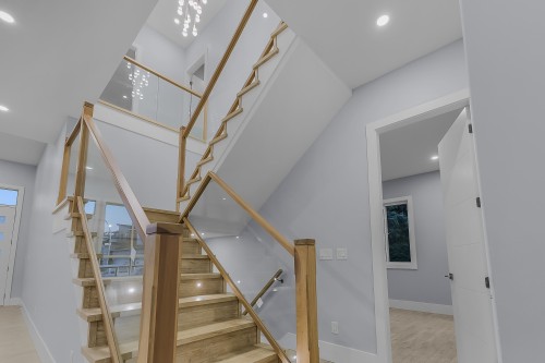 18764 62A Avenue, Surrey, BC 