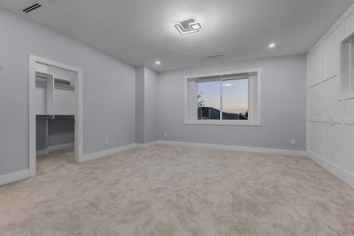 18764 62A Avenue, Surrey, BC 