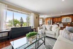 12649 89 Avenue Surrey, BC V3V 1A5