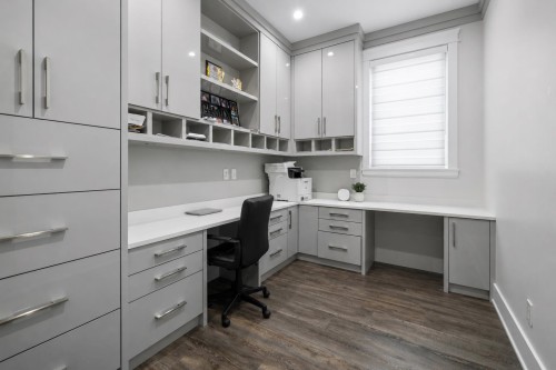 8671 Galway Crescent, Surrey, BC 