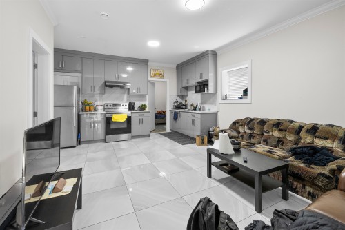 8671 Galway Crescent, Surrey, BC 