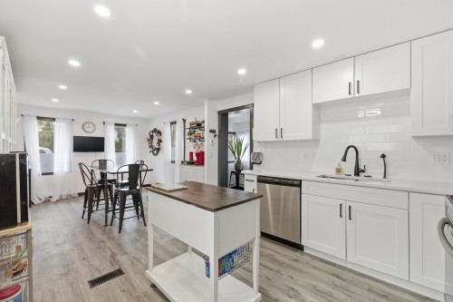 52-24330 Fraser Highway, Langley, BC 