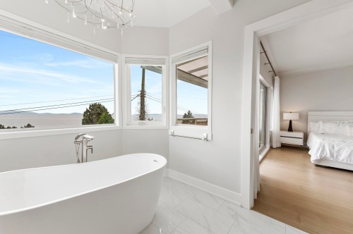 14357 Sunset Drive, White Rock, BC 