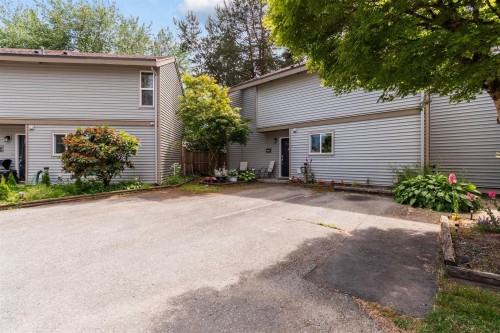 6217 Greenside Drive E, Surrey, BC 