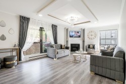 406-9672 134 Street Surrey, BC V3T 5L5