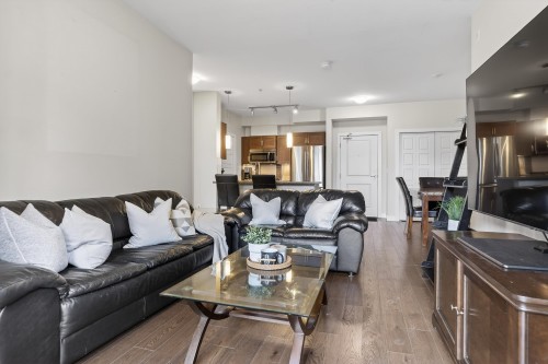 216-20068 Fraser Highway, Langley, BC 