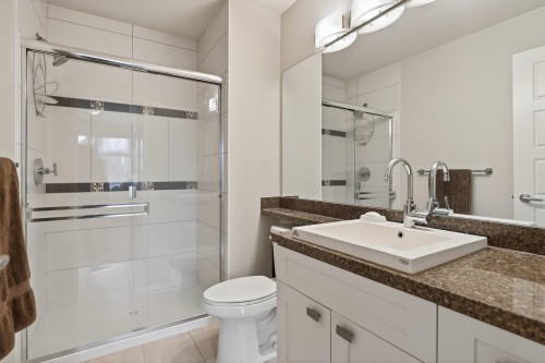 216-20068 Fraser Highway, Langley, BC 