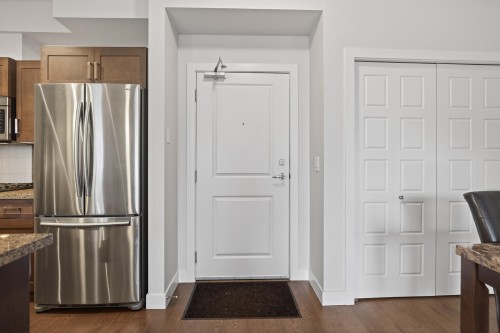 216-20068 Fraser Highway, Langley, BC 