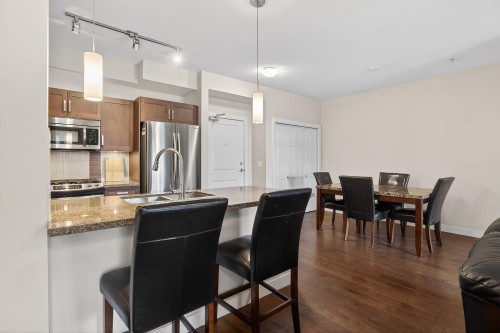 216-20068 Fraser Highway, Langley, BC 
