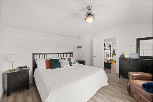 24244 60 Avenue, Langley, BC - Indoor Photo Showing Bedroom