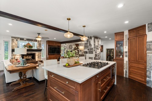 24244 60 Avenue, Langley, BC - Indoor Photo Showing Kitchen With Upgraded Kitchen