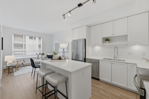 309-15733 85 Avenue  Surrey, BC V4N 6Z1