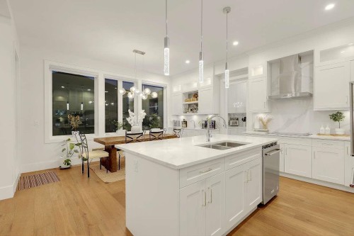 17849 Barnston Drive E, Surrey, BC 