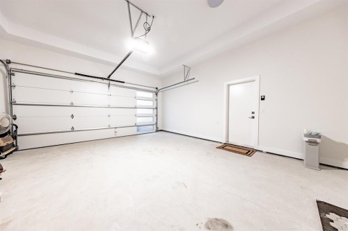 17849 Barnston Drive E, Surrey, BC 