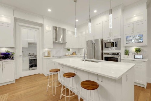 17849 Barnston Drive E, Surrey, BC 