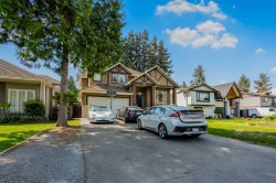 6753 134a Street Surrey, BC V3W 5W2