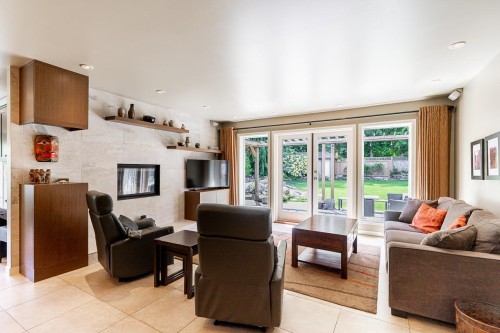 6123 Killarney Drive, Surrey, BC 