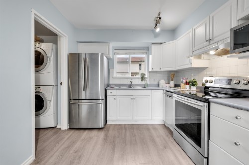 6226 Greenside Drive E, Surrey, BC 