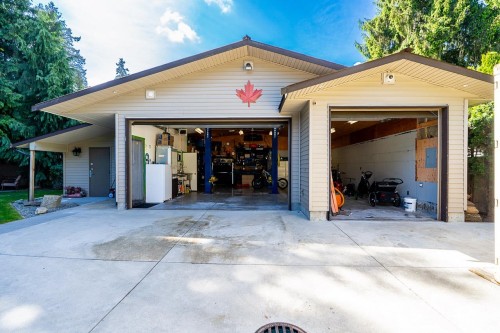 19904 36 Avenue, Langley, BC 