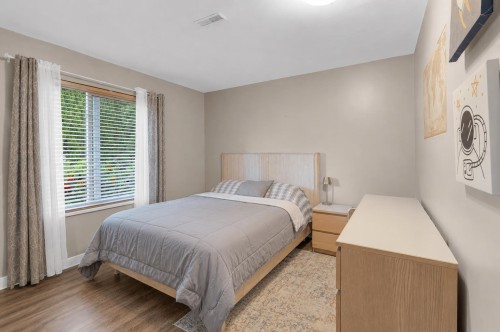 14318 68 Ave, Surrey, BC 