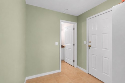 14318 68 Ave, Surrey, BC 