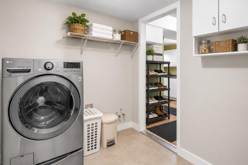 14318 68 Ave, Surrey, BC 