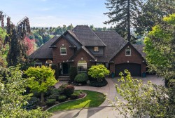 2405 Cranberry Court  Abbotsford, BC V3G 2W8