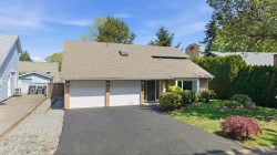 6498 131a Street Surrey, BC V3W 7P4