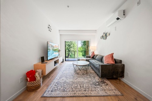 204-3182 Gladwin Road, Abbotsford, BC 