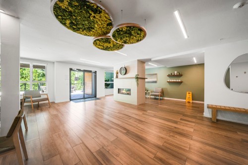 204-3182 Gladwin Road, Abbotsford, BC 