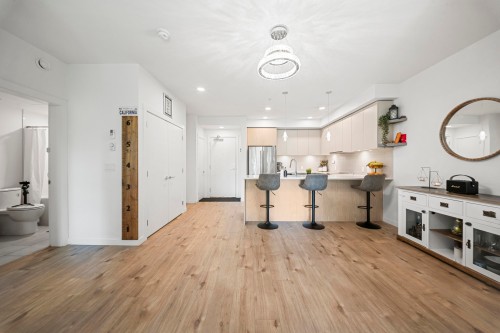 204-3182 Gladwin Road, Abbotsford, BC 
