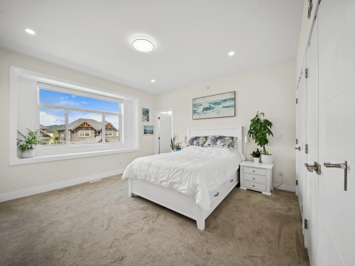 8586 Tupper Boulevard, Mission, BC 