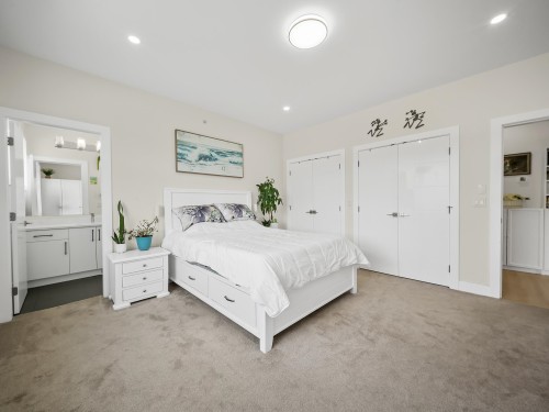 8586 Tupper Boulevard, Mission, BC 