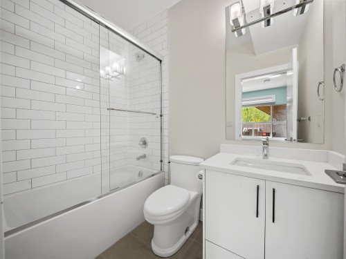 8586 Tupper Boulevard, Mission, BC 