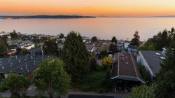 15519 Columbia Avenue  White Rock, BC V4B 1K5