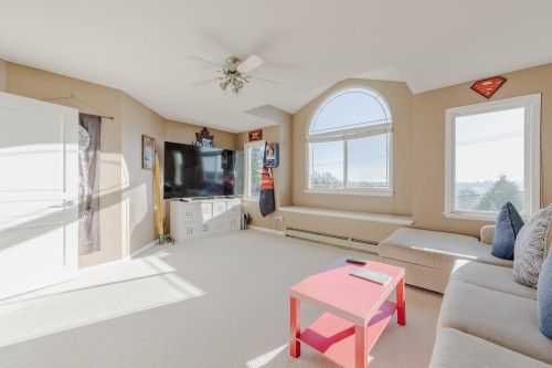 16657 78 Avenue, Surrey, BC 