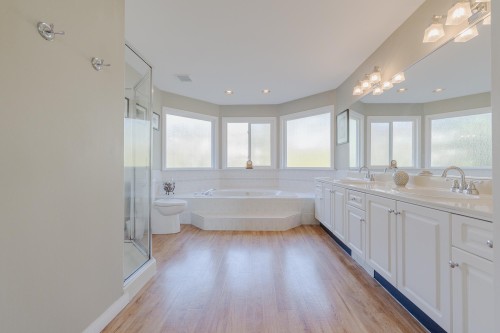 16657 78 Avenue, Surrey, BC 