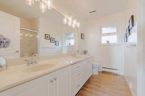 16657 78 Avenue, Surrey, BC 