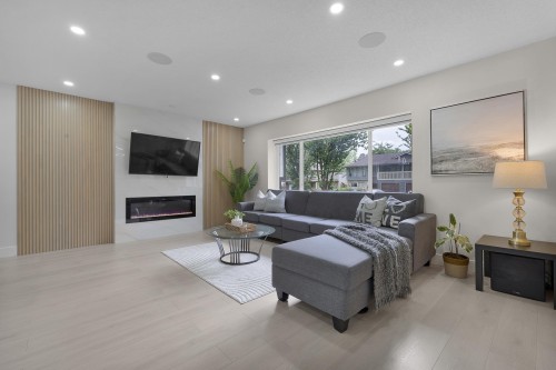 9763 155 Street, Surrey, BC 
