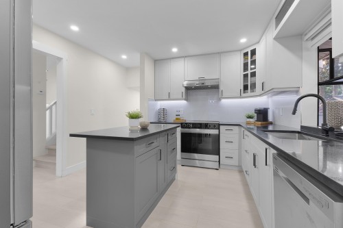 9763 155 Street, Surrey, BC 